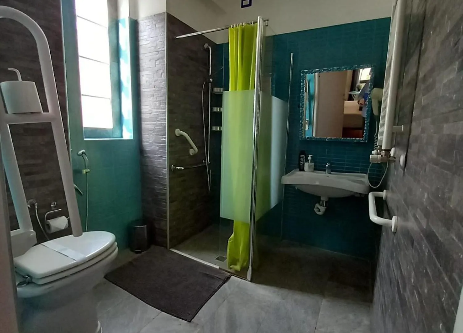 Hostel Atmos Luxe Navigli Mediolan Włochy