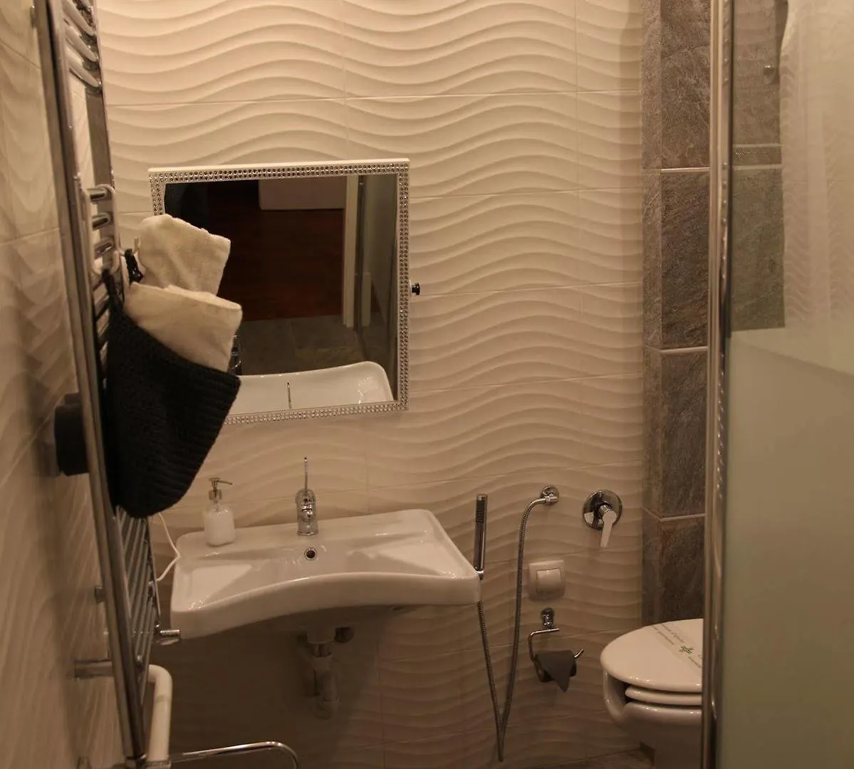 Atmos Luxe Navigli Hostel Milánó